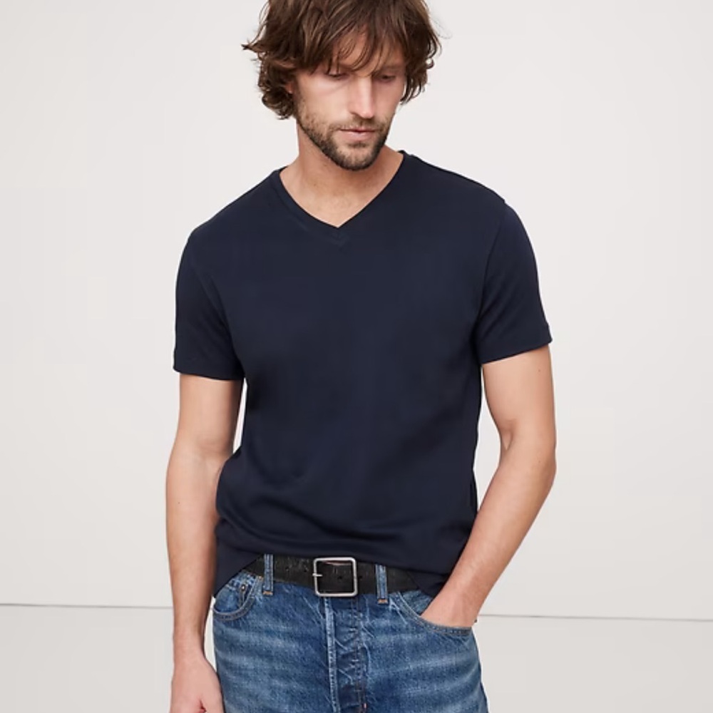 Men's Banana Republic Navy V-Neck T-Shirt Bundle of (2)